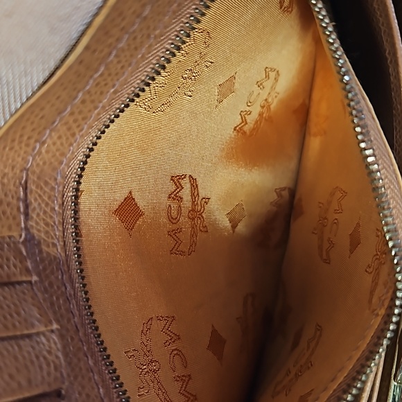 MCM VINTAGE TAN WALLET - Picture 8 of 8